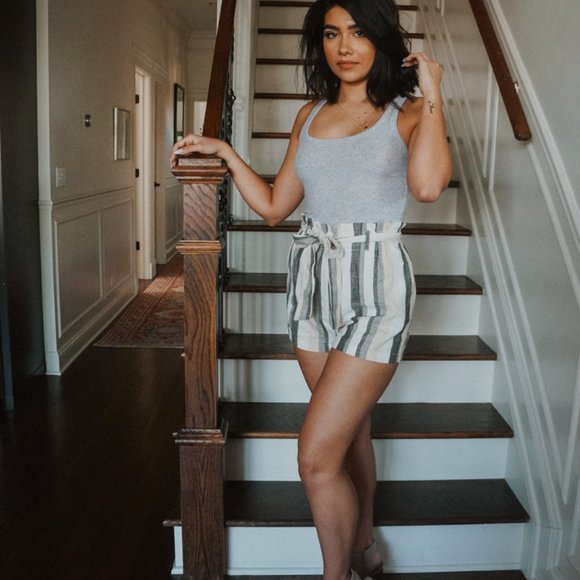 NWT Linen High-waist Tied Shorts - Picture 2 of 5